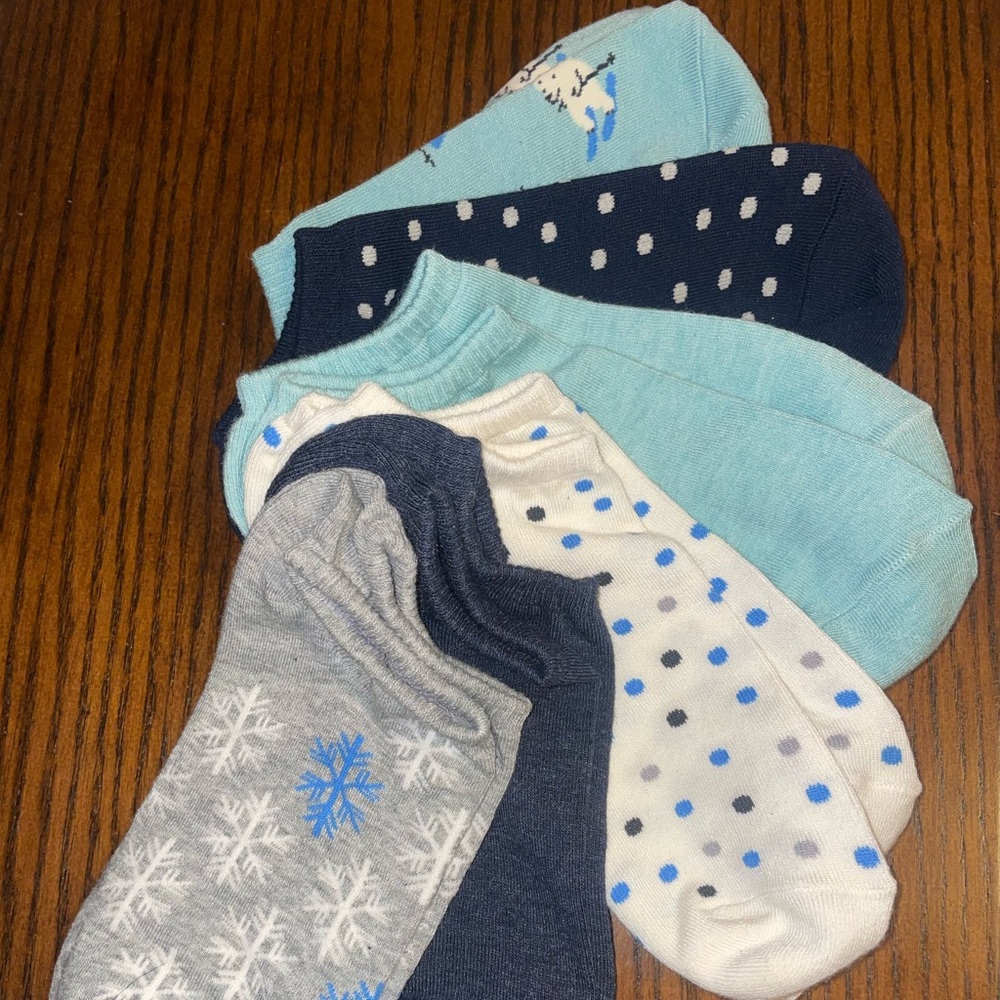 NEW PACK of winter themed socks